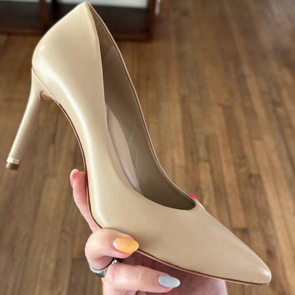 ANTONIO MELANI Shoes - Antonio Melani leather pumps, size 7